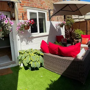 Self Contained Garden Flat Newly Refurbished Bridlington